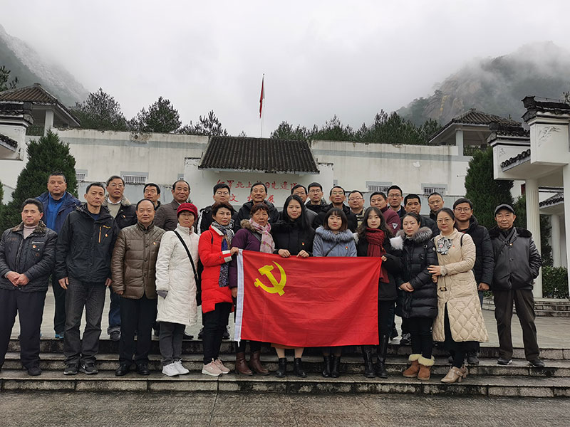 屯溪區(qū)委辦黨支部、屯溪城建投公司黨支部聯(lián)合開展主題黨日共建活動(dòng)