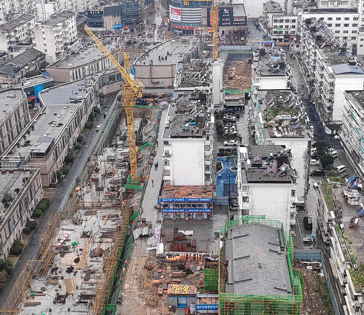 新躍小區(qū)危舊房改造項(xiàng)目——克服不利天氣，高效有序推進(jìn)